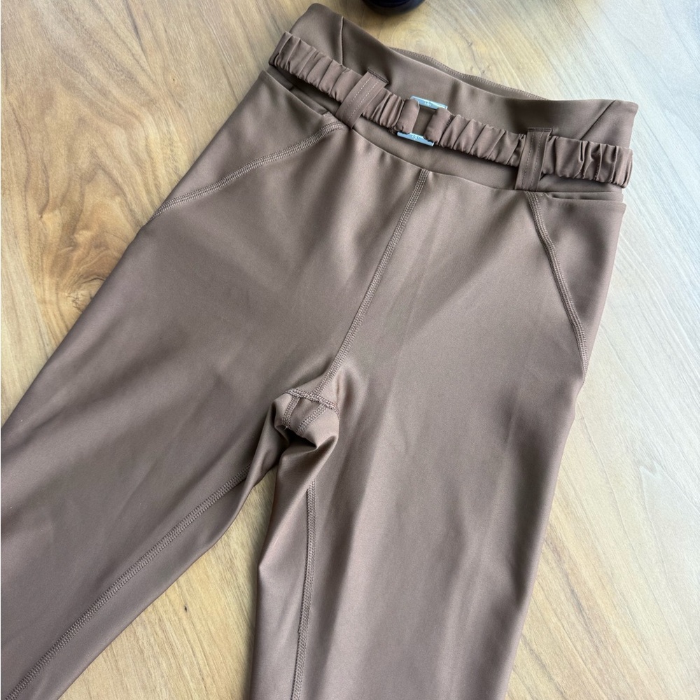ALO Yoga Brown High-Rise Leggings - Picture 13 of 13